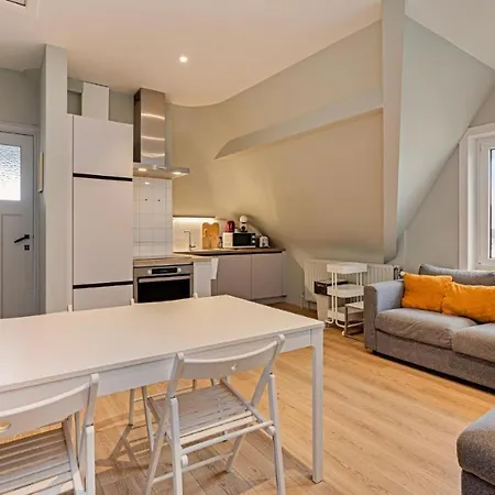 Les Lutins Apartment *